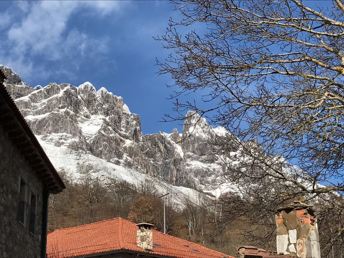 Отель La Casa Vieja En Valdeon Сото-де-Вальдеон Экстерьер фото